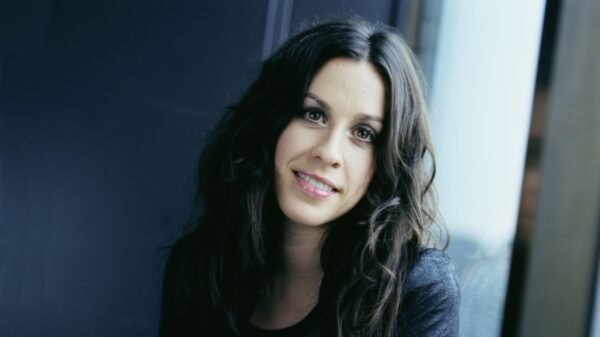 Relembre a carreira de Alanis Morissette