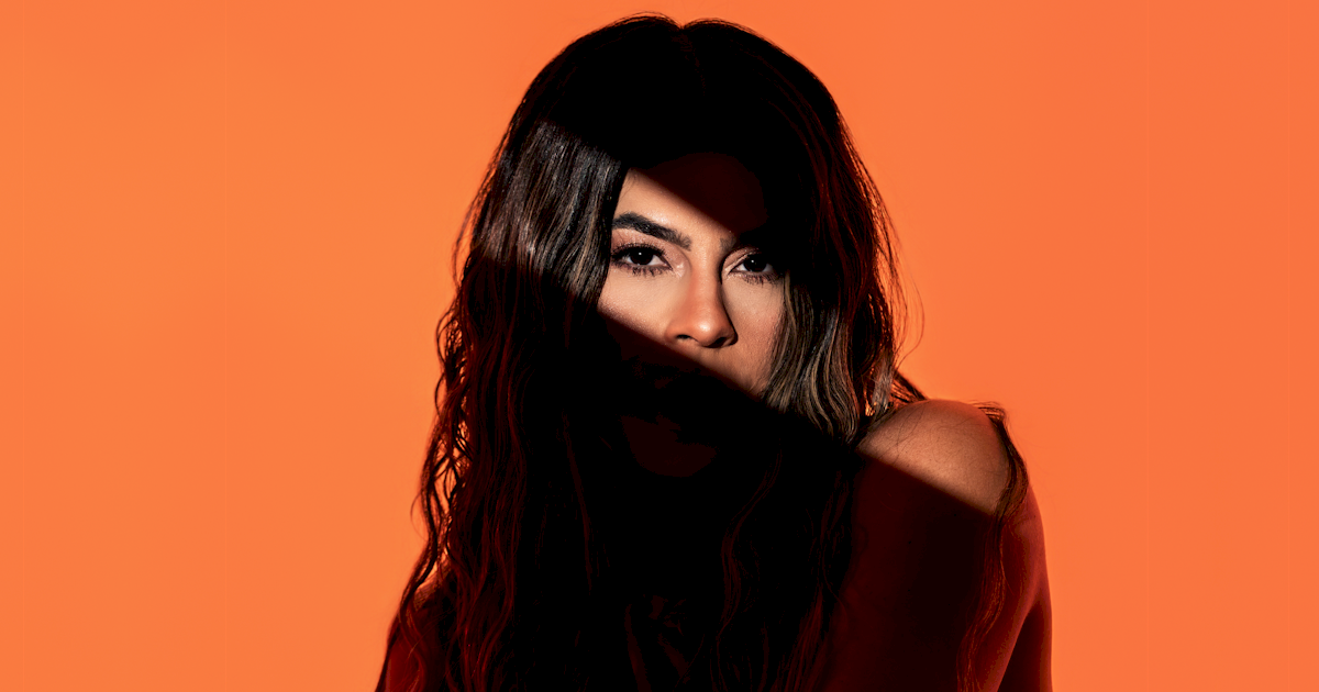 Mariana Mesquita divaga sobre afeto no som tropical de 'Corpo Devaneio' 1 Mariana Mesquita transforma desejo em som solar no single 'Corpo Devaneio'