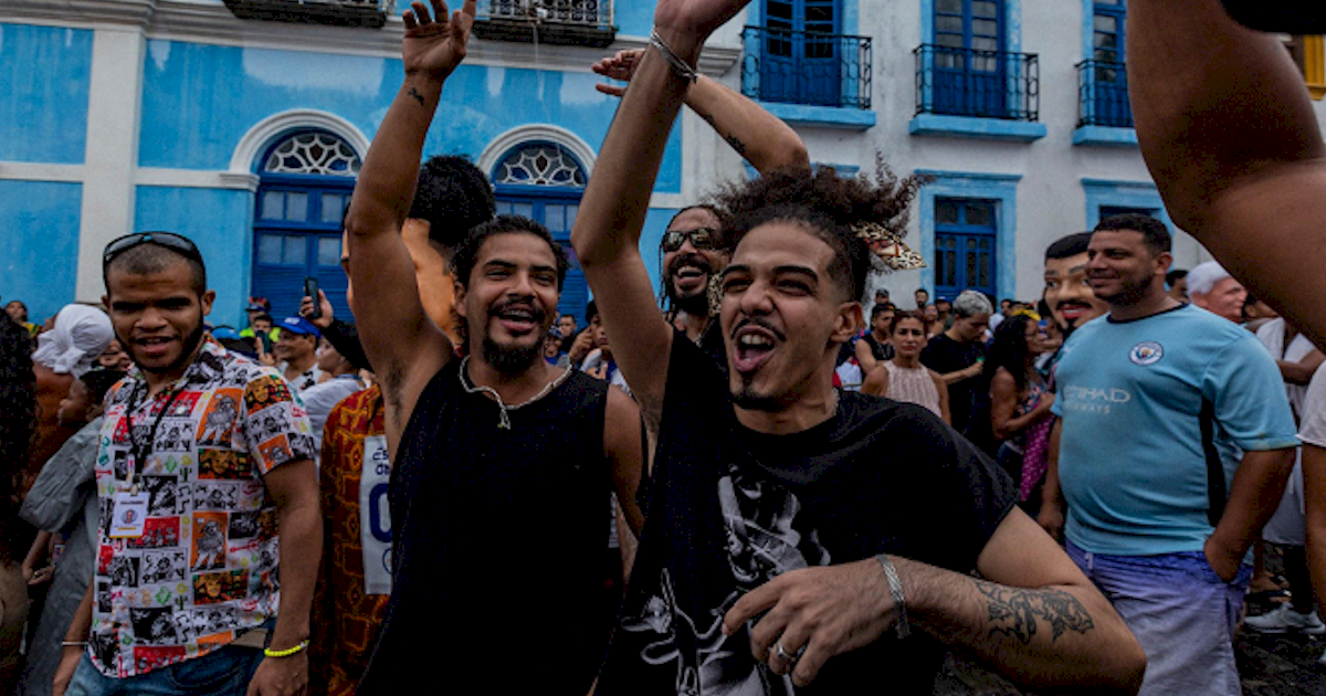 Entre tradição e urbano: Léo da Bodega mistura frevo e drill no single 'Bloco Campeão' 1 Campeão nas ladeiras: Léo da Bodega une cultura popular e urbana em seu novo single 'Bloco Campeão'